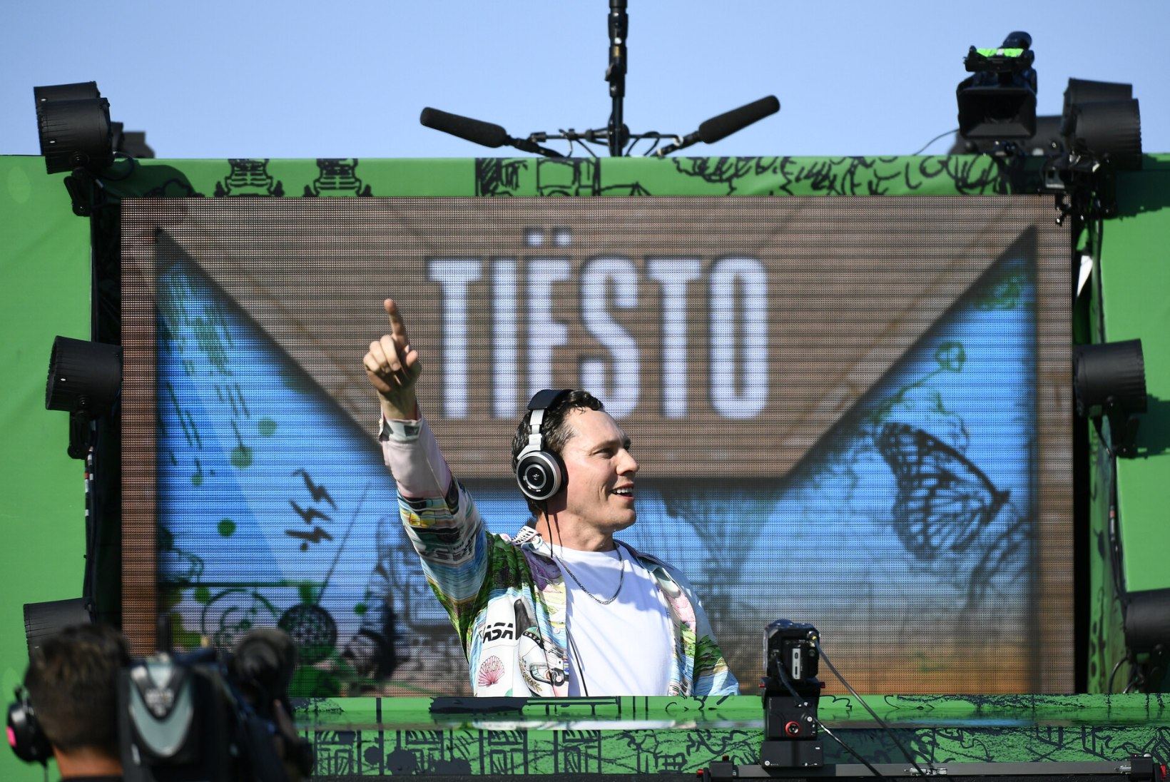 Värske isa DJ Tiësto tuleb Tallinnasse möllu tegema
