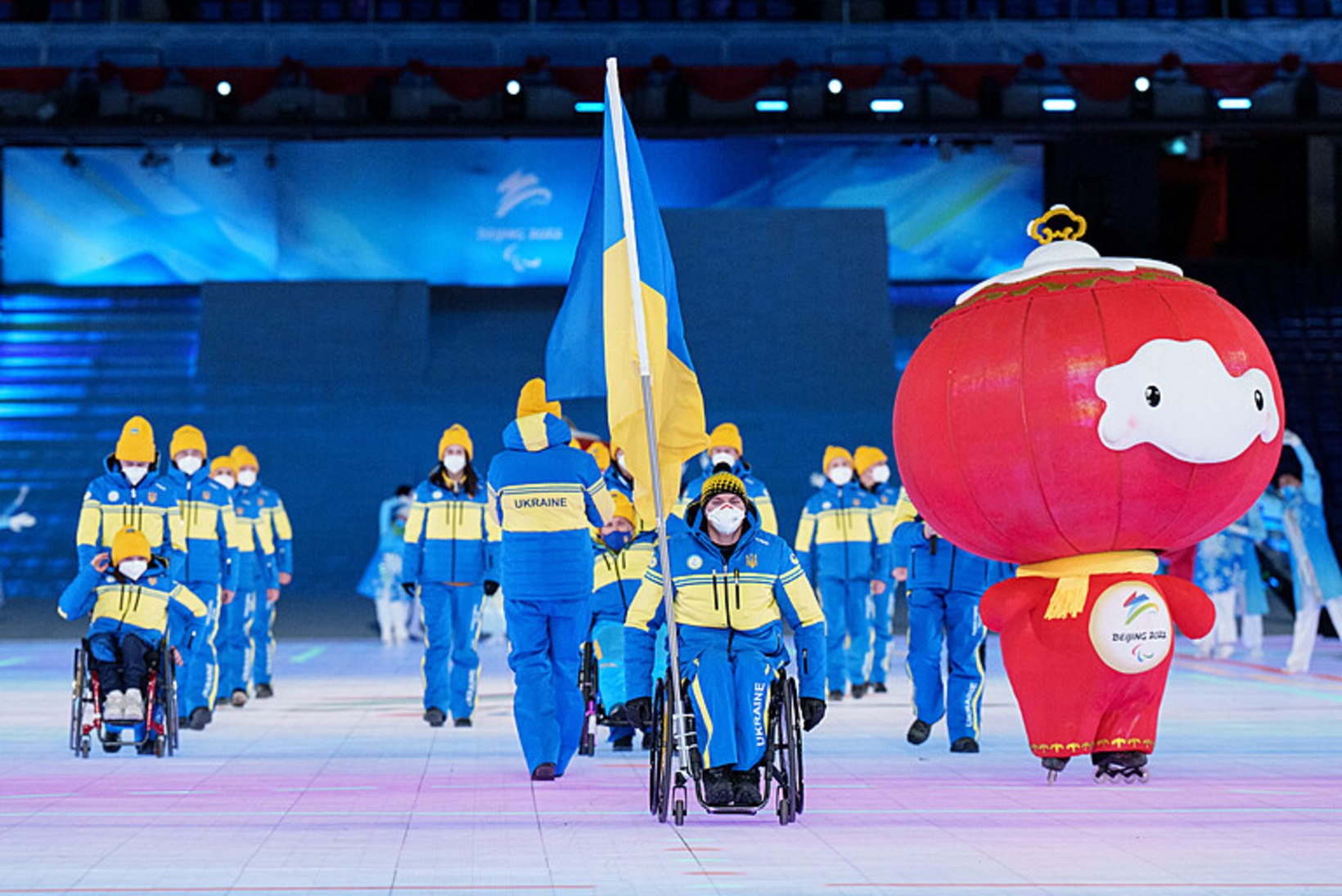 ÕL PEKINGIS | KOLMIKVÕIT! Avapäeval kolm kulda teeninud Ukraina sportlased jõudsid paraolümpiale sõja ja õhku lastud silla kiuste