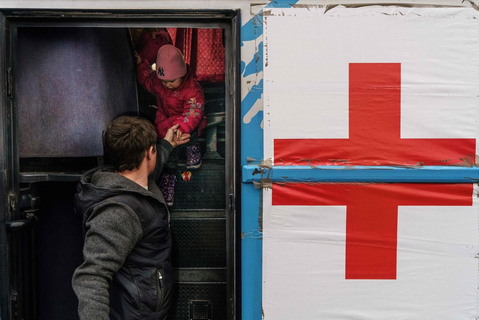 BLOGI | Punane Rist pidi katkestama Mariupolist tsiviilelanike evakueerimise operatsiooni: tingimused muutsid jätkamise võimatuks, puudusid turvagarantiid