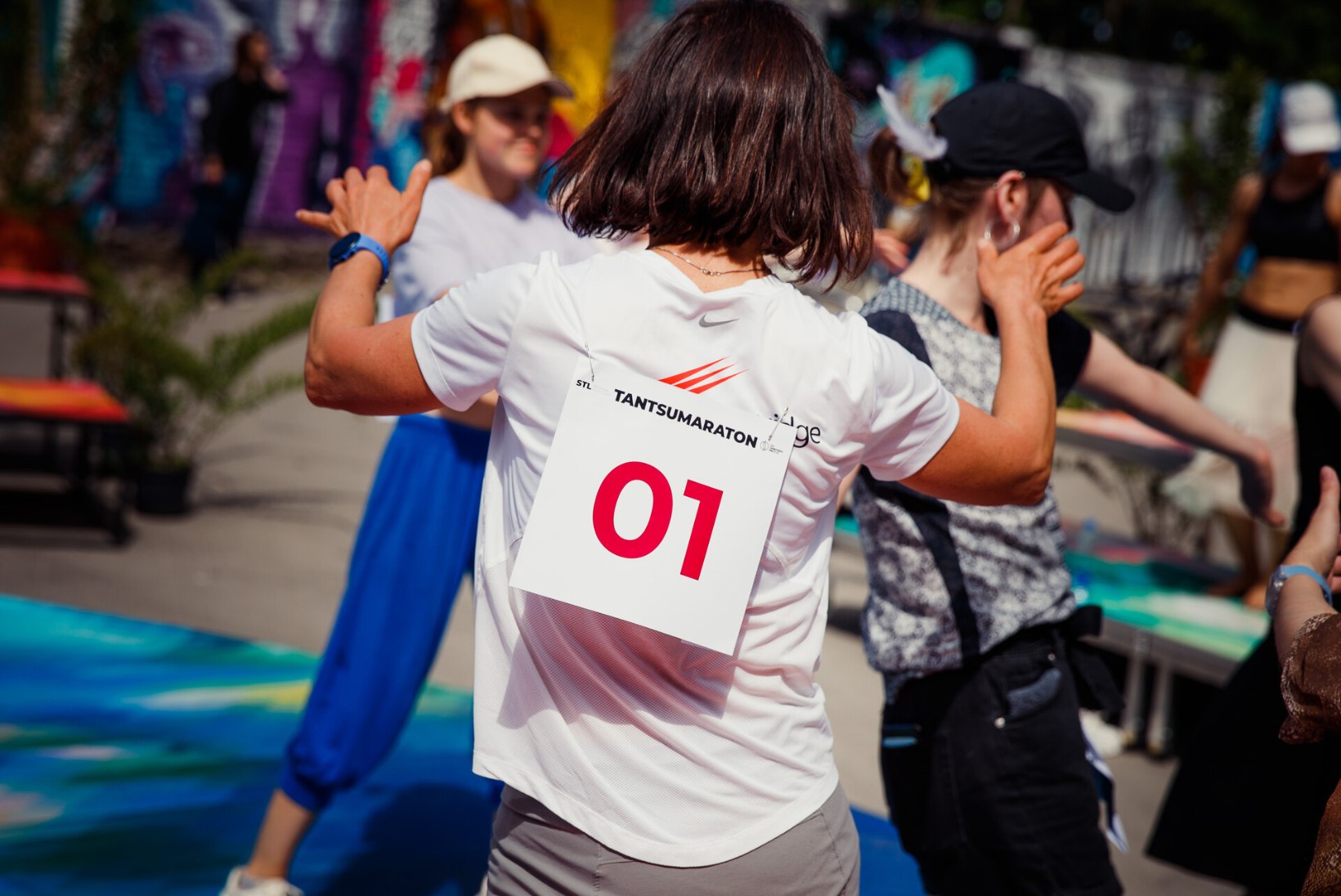 GALERII | Telliskivis toimub heategevuslik 12tunnine Tantsumaraton, millega kogutakse raha Hendra Raua raske lihasatroofia ravi toetamiseks