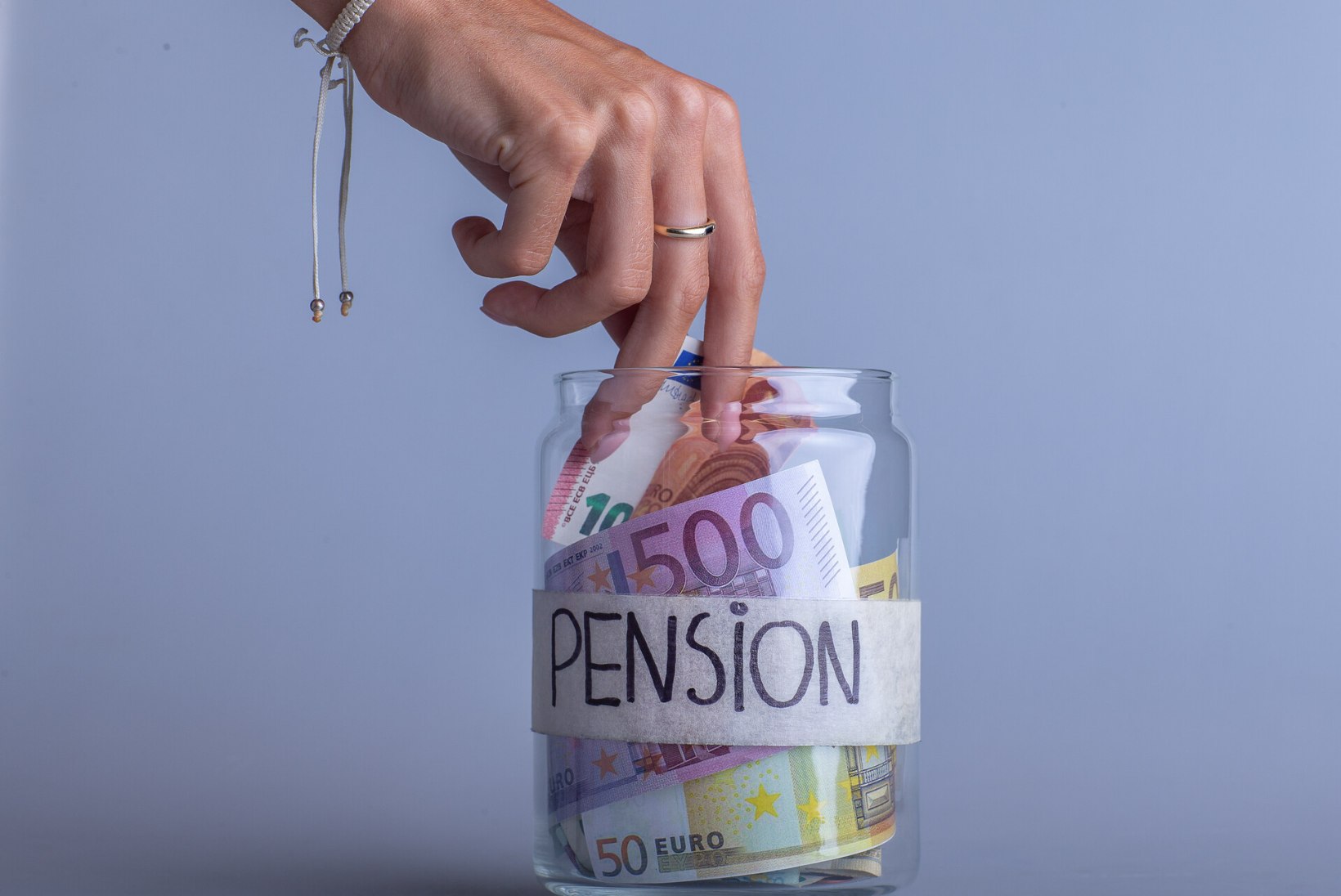 ÄRA KAOTA MÕTTETULT RAHA! Olemas on rahakotisõbralikumad viisid pensioni väljamakseteks
