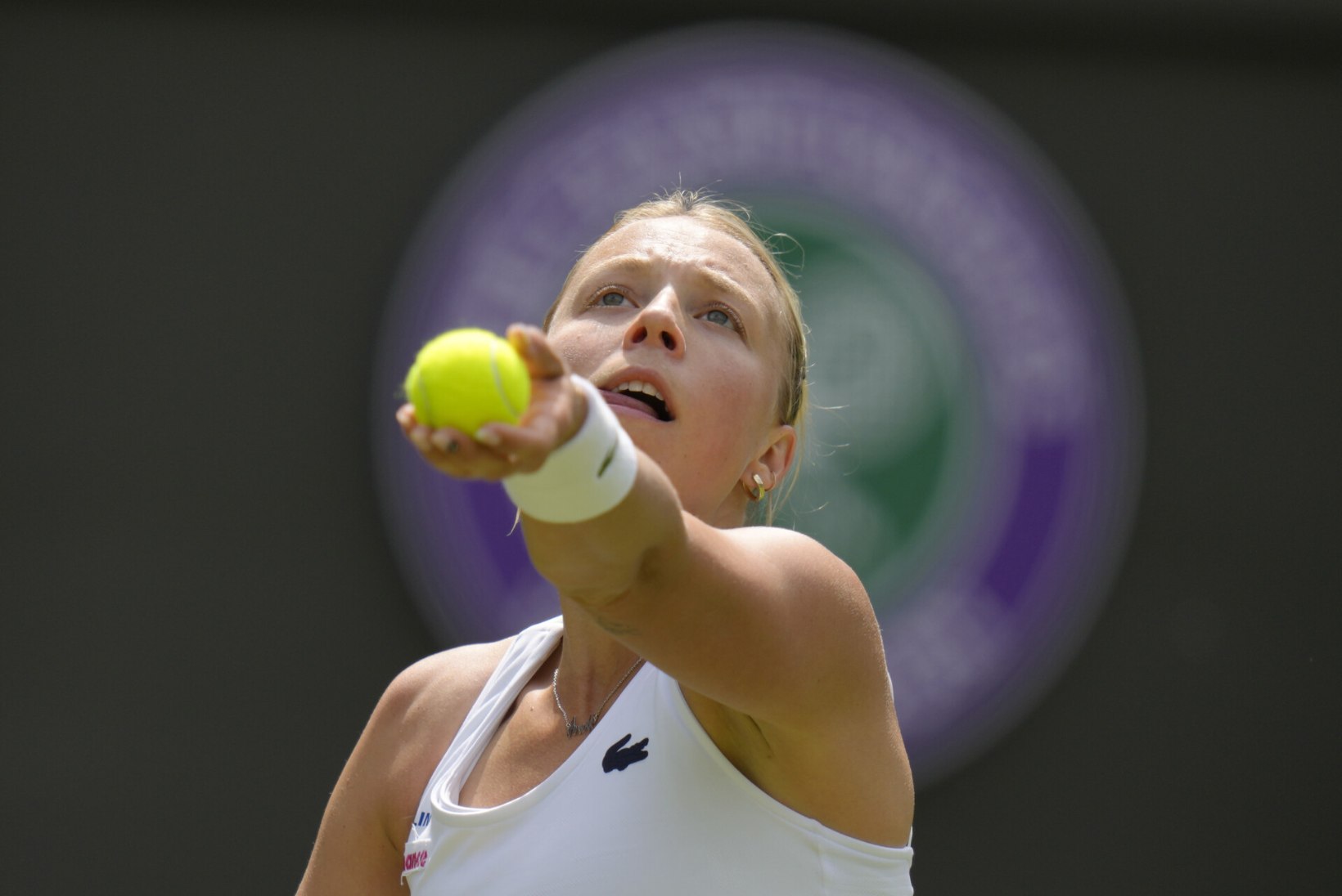 Kontaveit alustas Wimbledonis paarismängu võidukalt, järgmisena vastas suurfavoriidid.