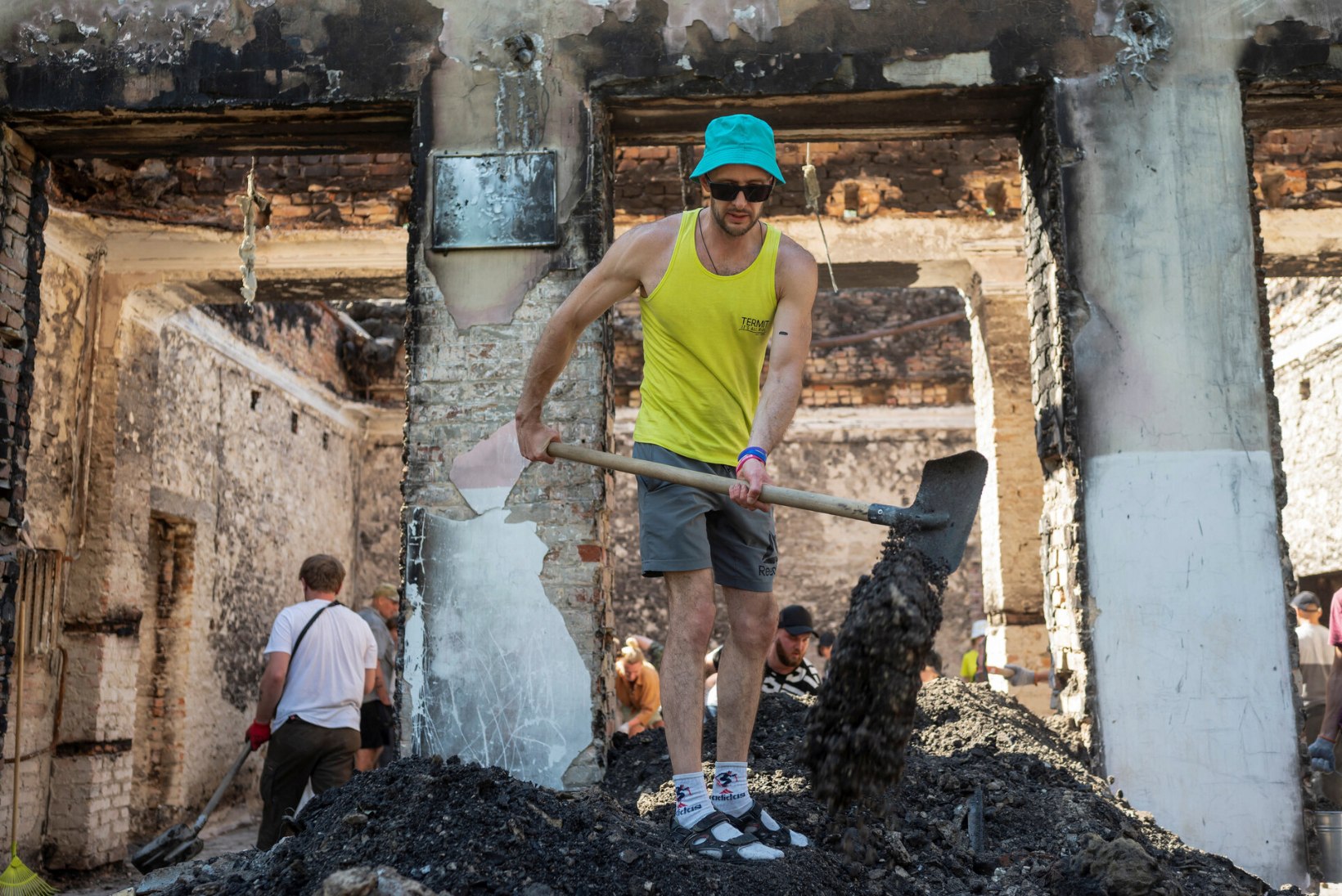 FOTOD | UUS TREND UKRAINAS: rusude koristamise reivid!