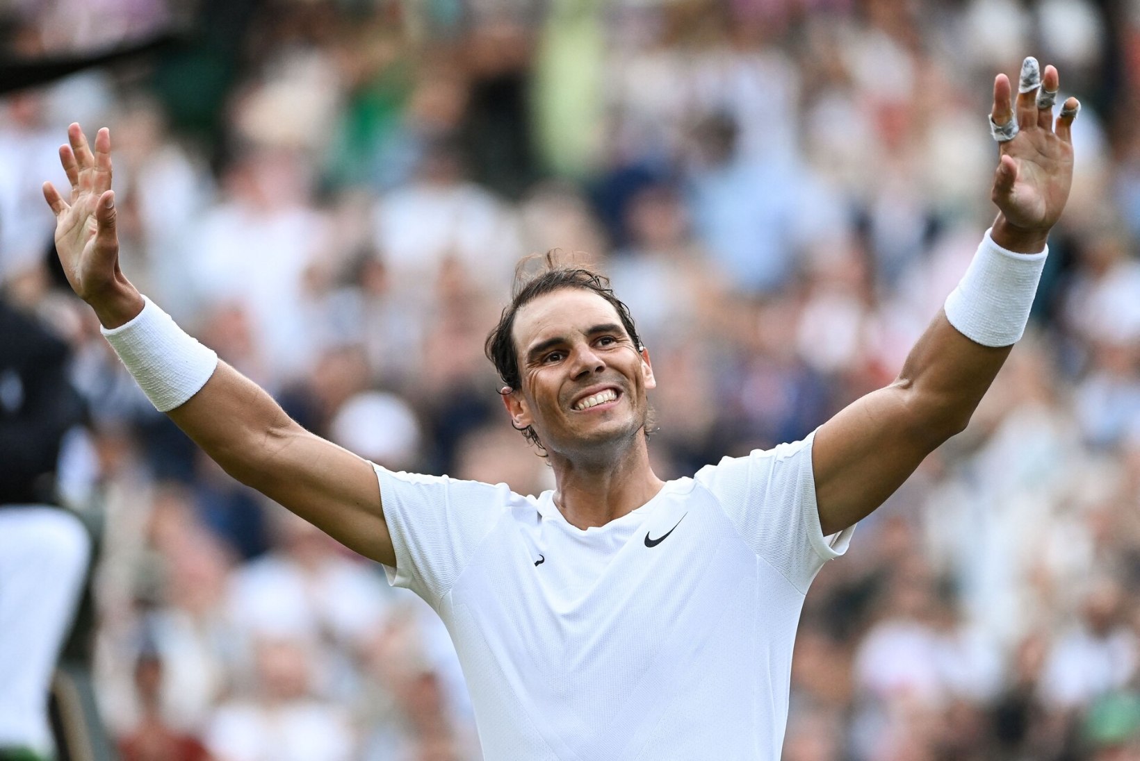 Nadal pääses Wimbledonis veenva võiduga veerandfinaali, maailma neljas reket sai kindla kaotuse