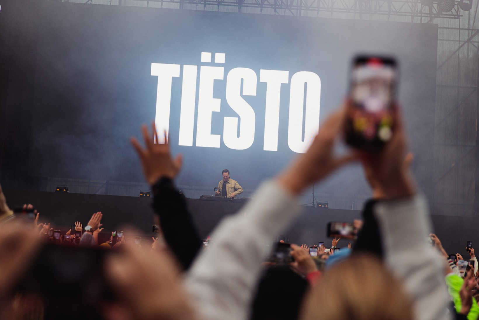 GALERII | OH SA TULINE JUTT! DJ Tiësto korraldas Tallinna lauluväljakul unustamatu õhtu