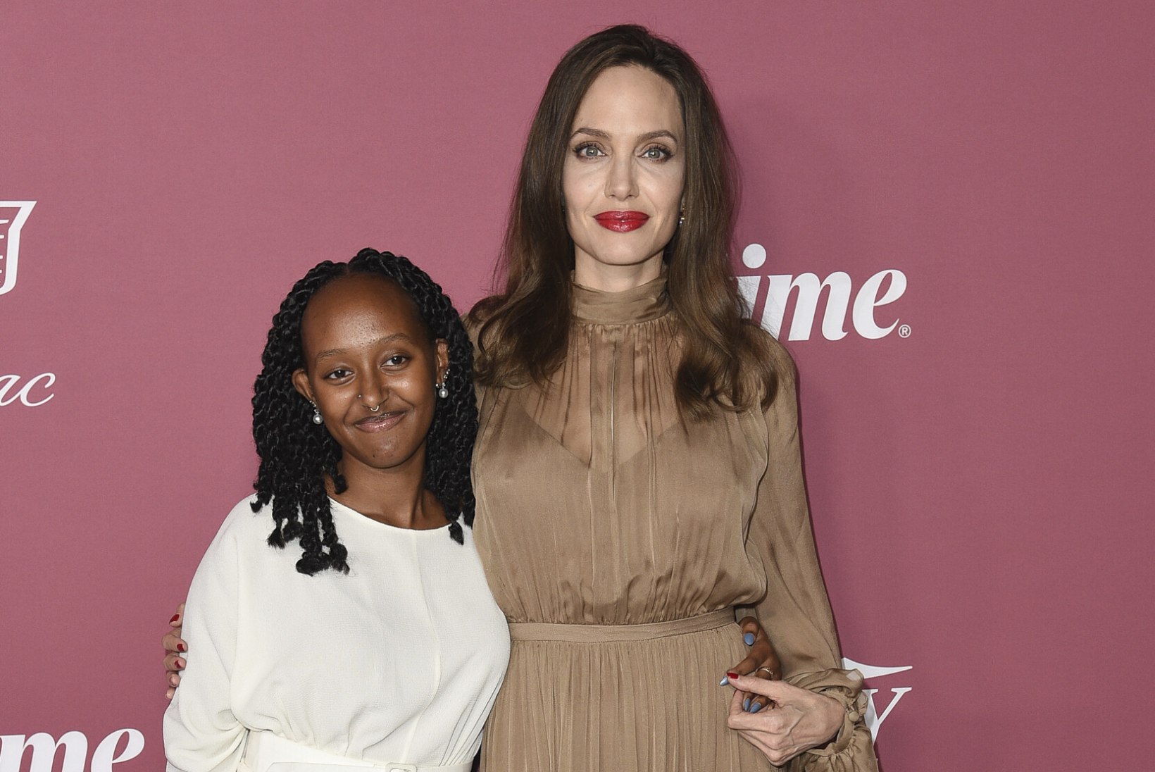 Jolie ja Pitti tütrest Zaharast saab sügisel erilise õppeasutuse tudeng