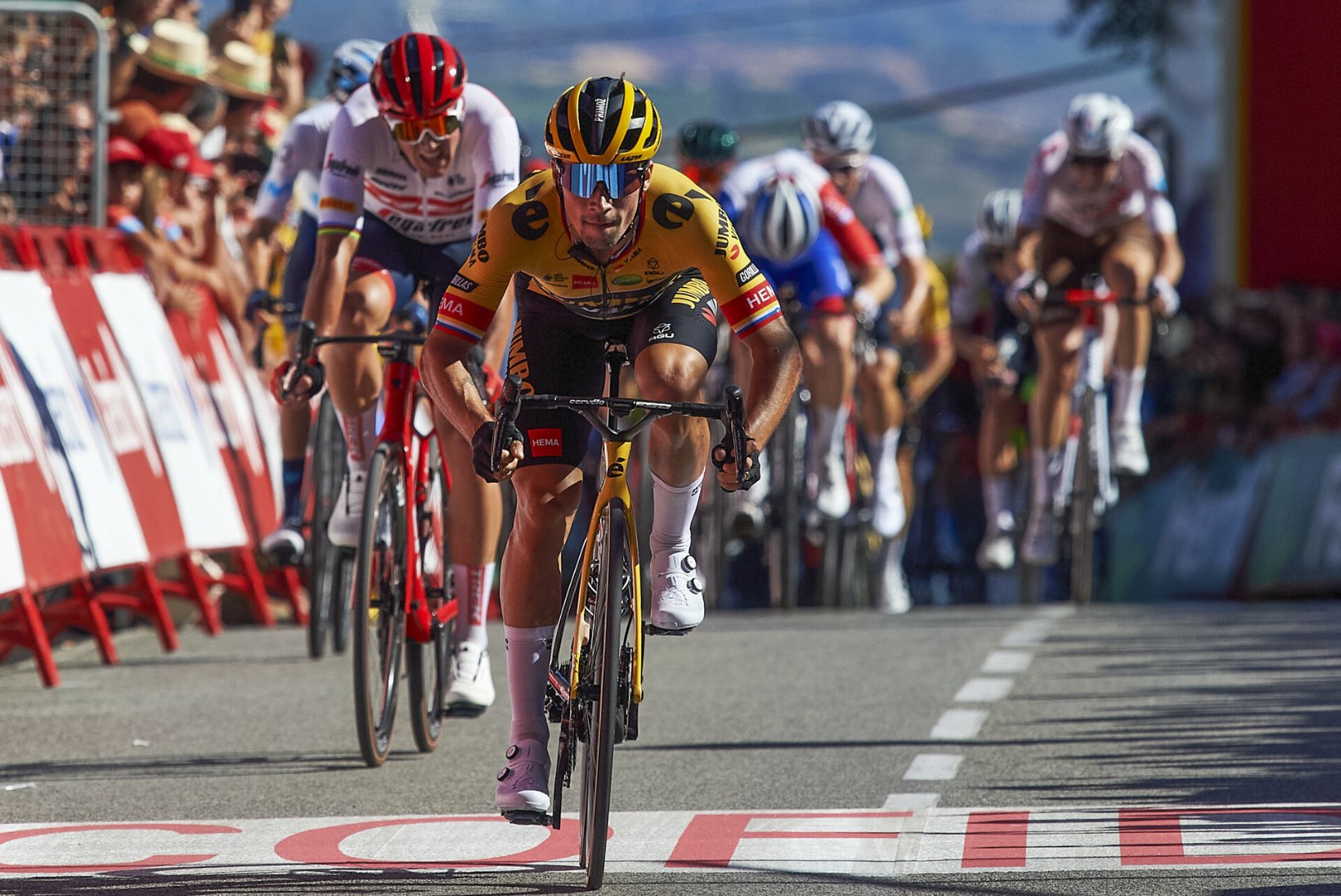 Neljandat järjestikust Vuelta triumfi nooliv sloveen tõusis etapivõiduga liidriks, Taaramäe kerkis 50 parema sekka