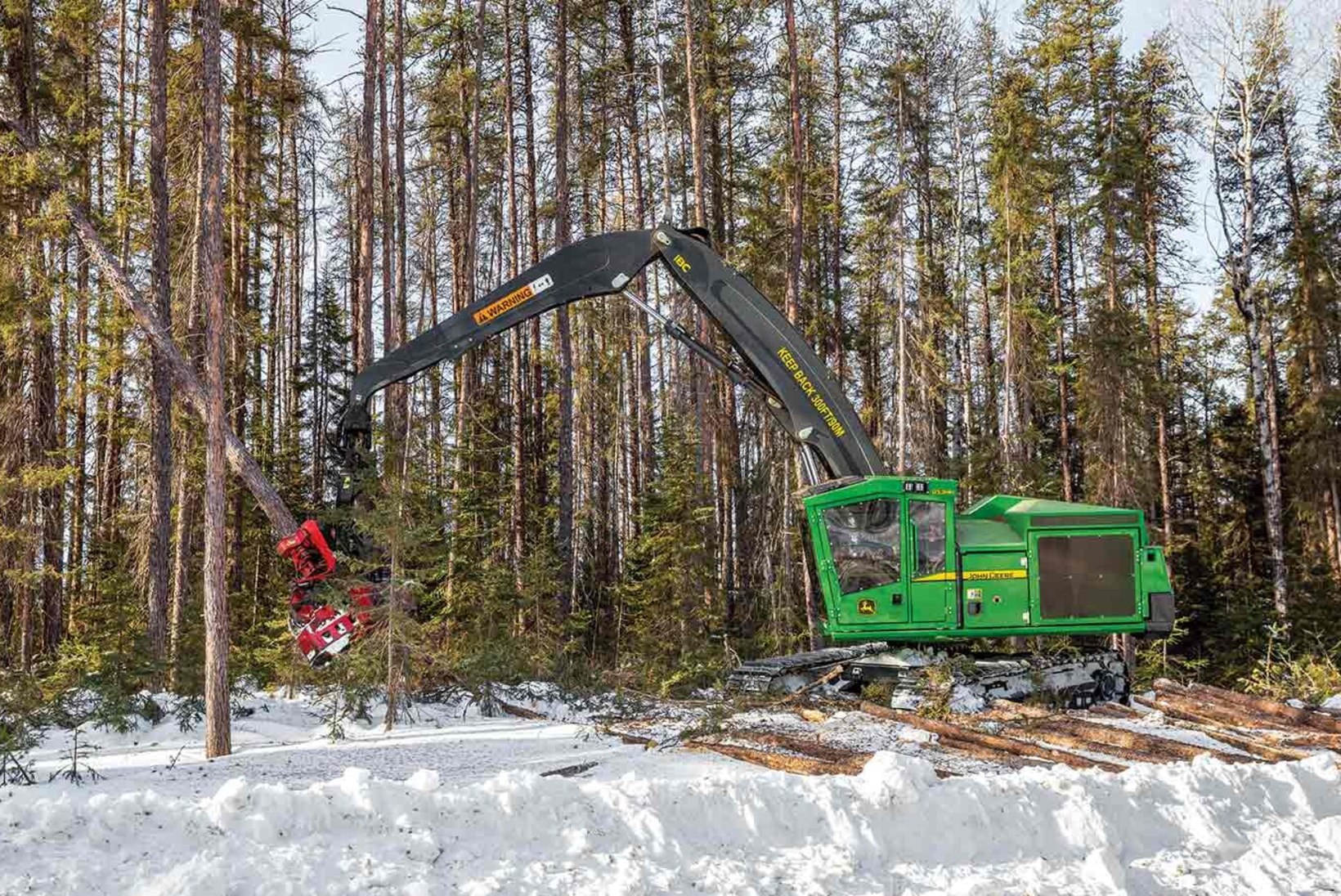 Metsatehnika: John Deere näitab uusi 900 MH seeria mudeleid IBC-ga