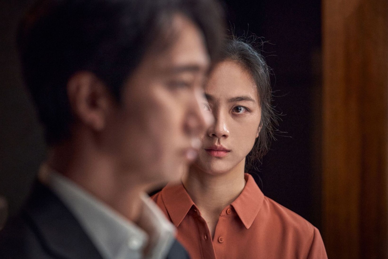 ARVUSTUS | Park Chan-wooki „Otsus lahkuda“ on meeldejääv kinoelamus, kuid mitte tema parim töö