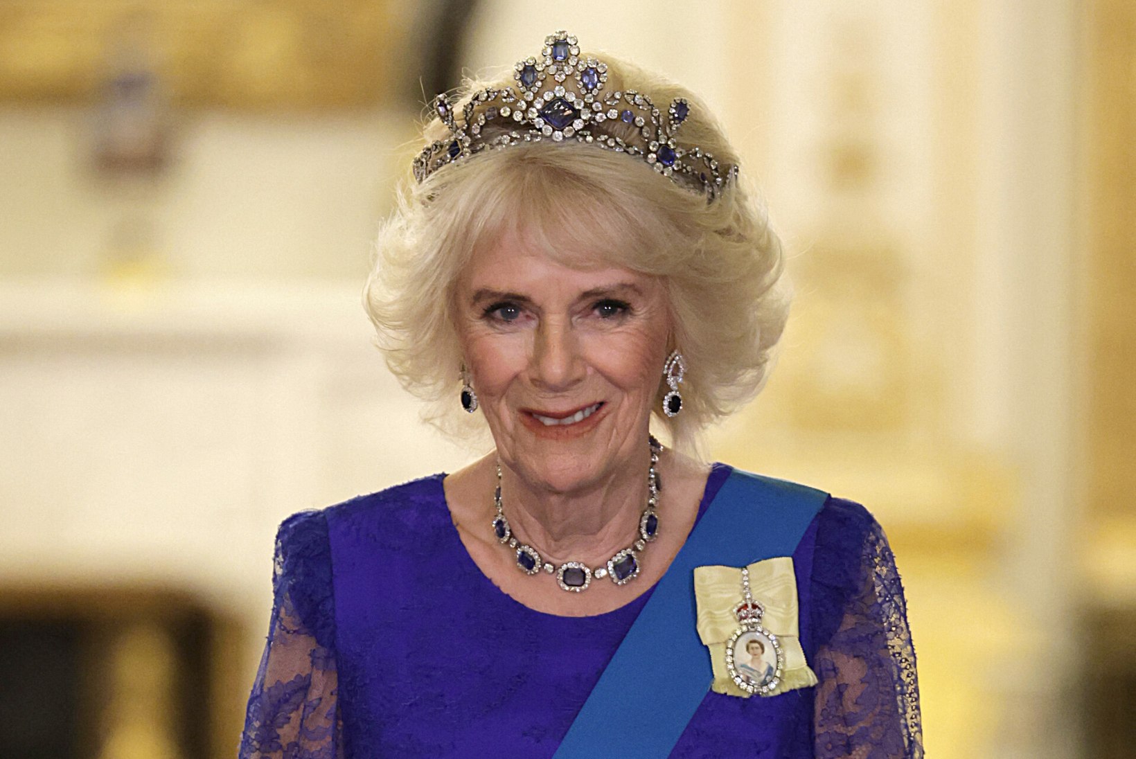 KUIDAS ROTVEILERIST SAI KUNINGANNA: Camilla idealiseeris oma vanavanaema, kes oli kuninga armuke. Tee kroonini aga oli oi kui okkaline