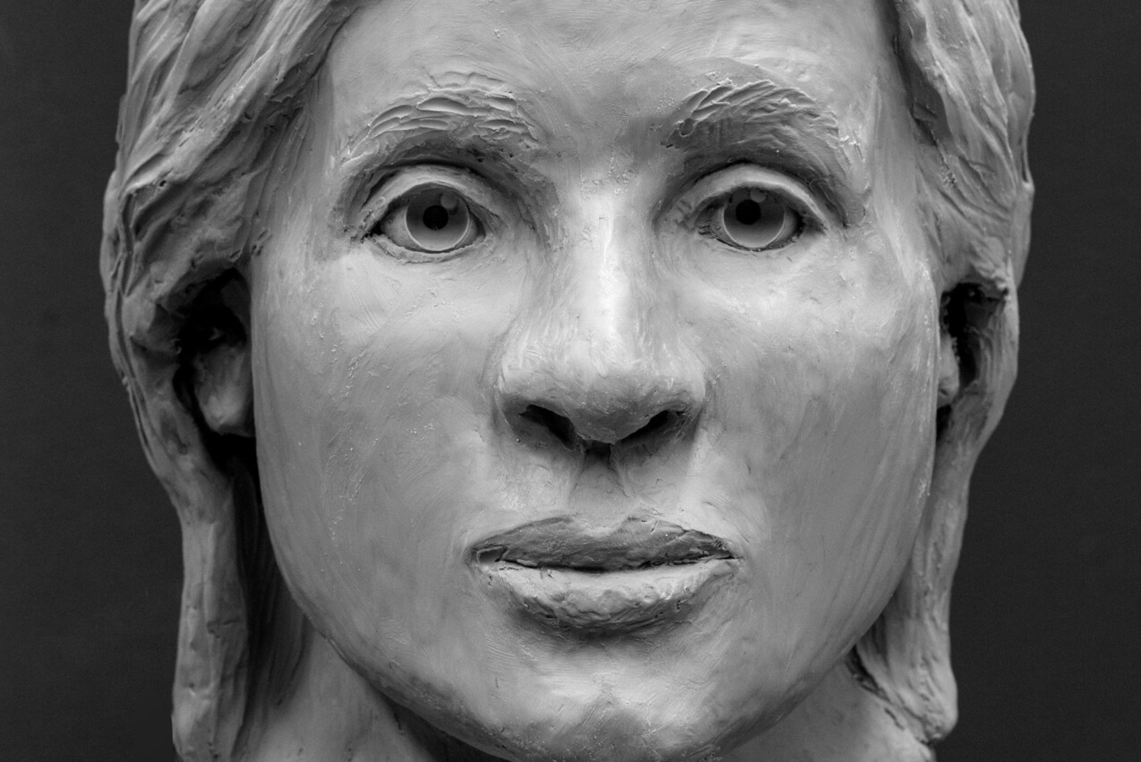 FOTOD | Kas tunned ära? FBI ekspertidel valmis Nõmmelt tapetuna leitud naise 3D pea kujutis