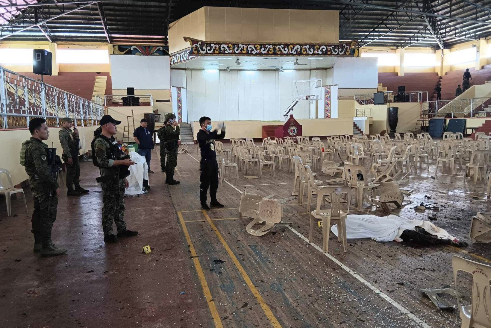 POMMIPLAHVATUS ÜLIKOOLI MISSAL: Filipiinidel hukkus neli inimest 