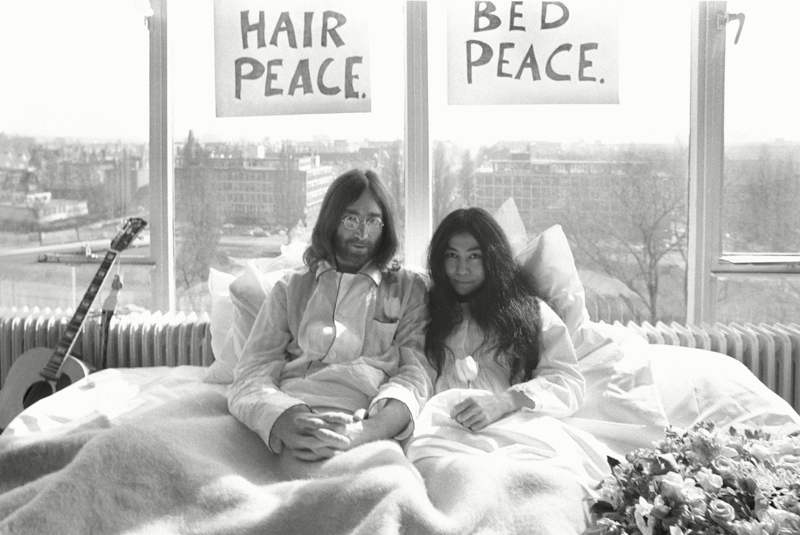 YOKO ONO 90: Lennoni muusa on püstipäi talunud The Beatlesi fännide viha