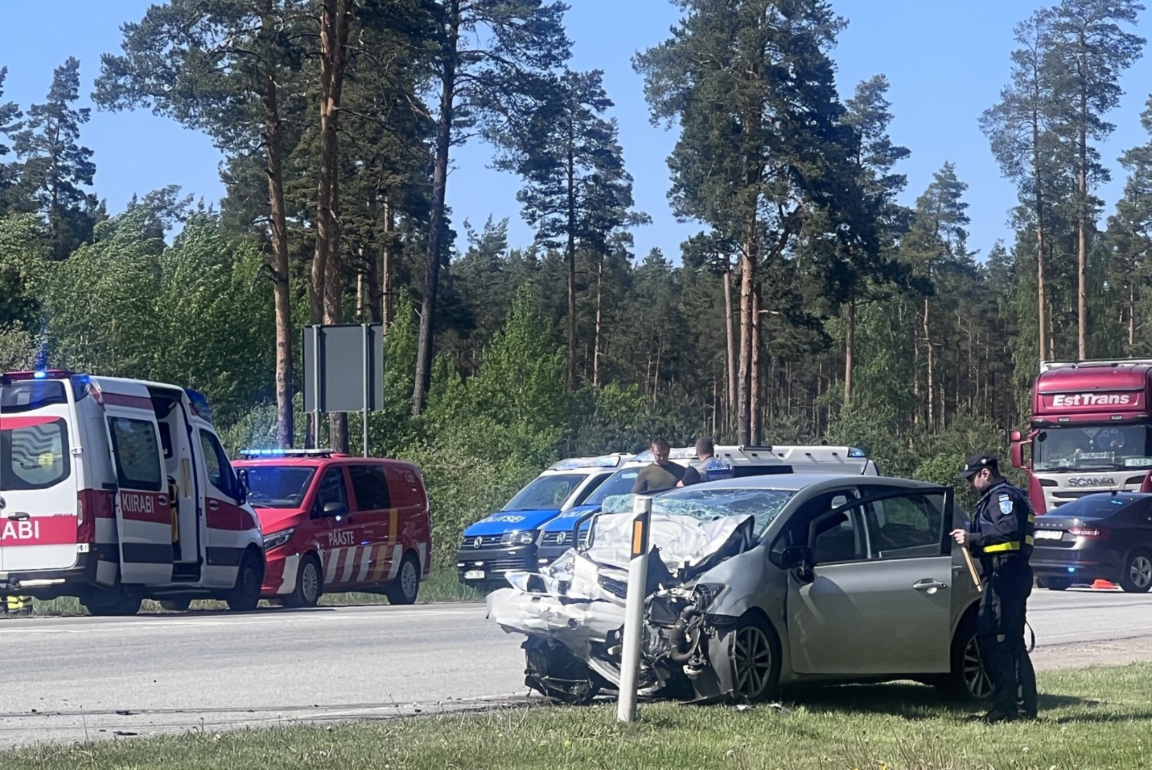 FOTOD | Tallinna külje all Luigel hukkus liiklusõnnetuses kaks inimest