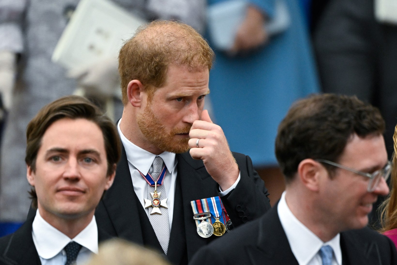 VIDEO | Kehakeeleekspert: prints Harry nägi kroonimisel välja, nagu vajaks...