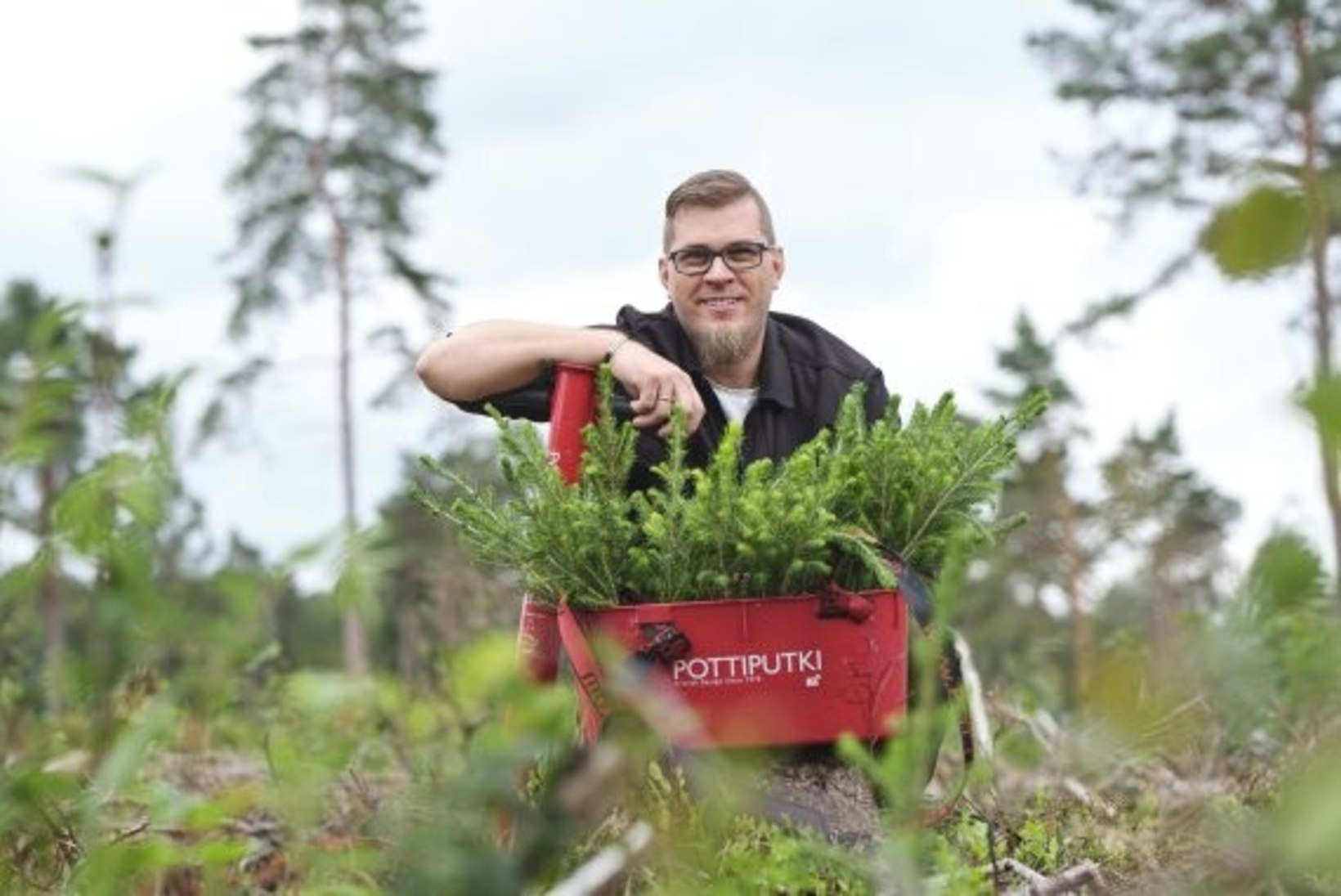 TEHKE JÄRGI! Alexela kogukonnaprogrammi liikme Rasmuse kontol on juba 742 istutatud puud!