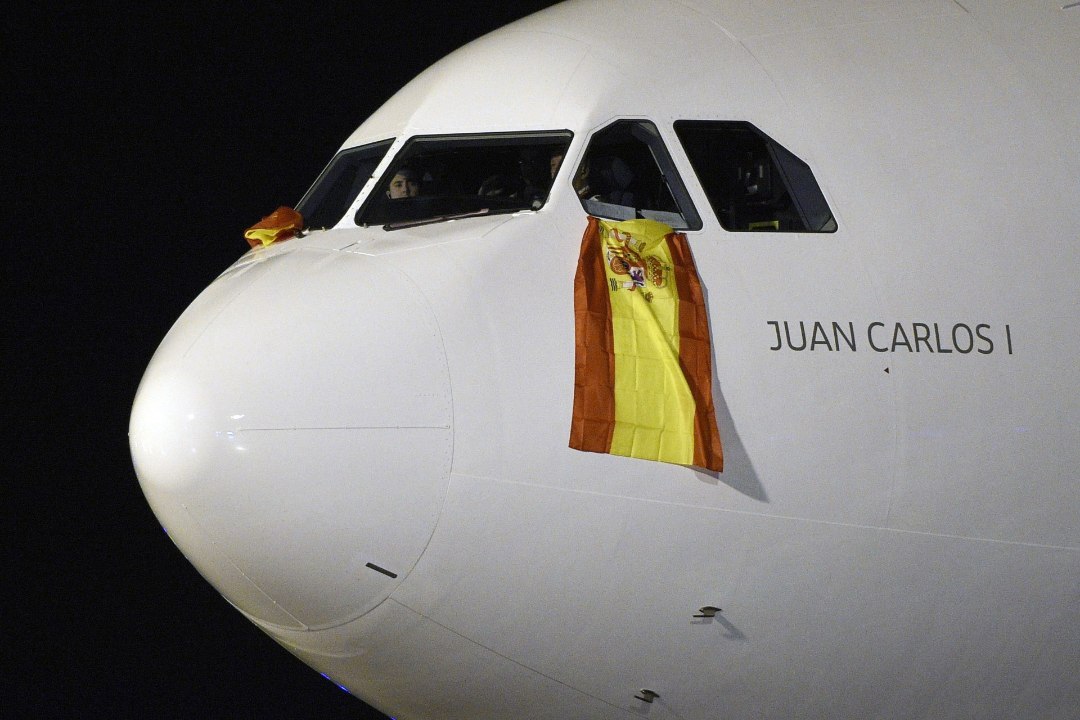 GALERII: Valitseva maailmameistri lennutas Brasiiliasse "Juan Carlos I"