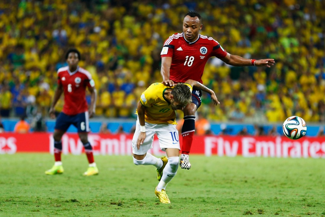 Neymarit vigastanud kolumbialast kaitseb kümme turvameest