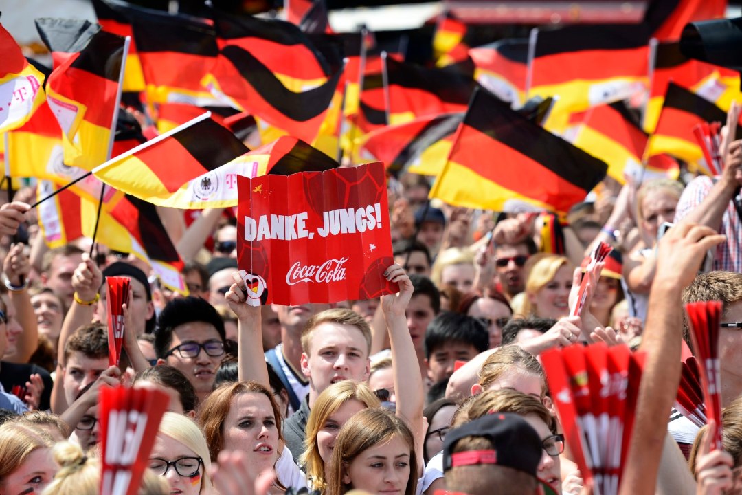 GALERII: sajad tuhanded sakslased tervitasid kodumaale naasnud maailmameistreid 