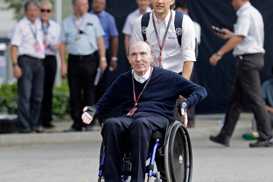 Frank Williams lahkub F1-sarjast vaid jalad ees