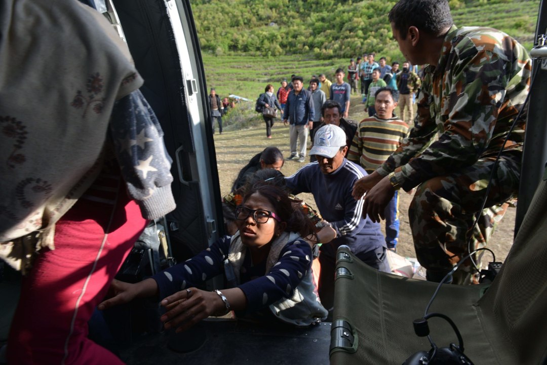 Nepalis päästeti viis päeva rusude all olnud inimesed