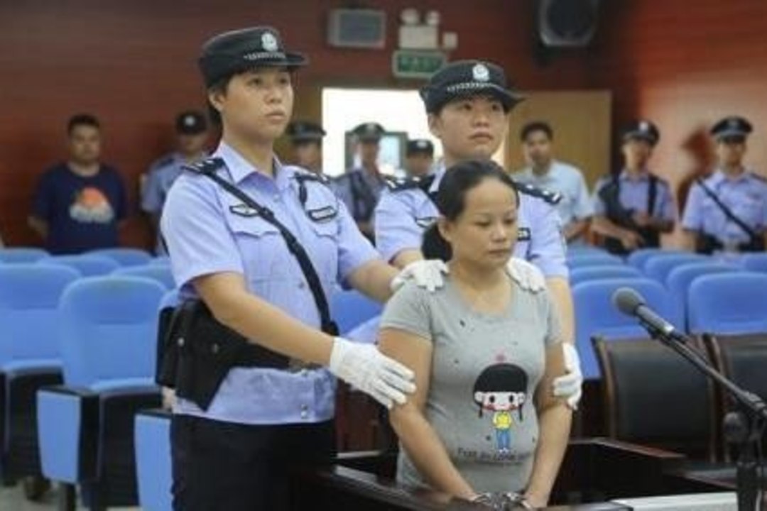 Hiinas hukati beebi­dega kaubelnud naine