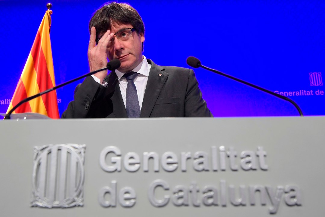 Hispaania valitsus nimetab Kataloonia juhi tegevust väljapressimiseks