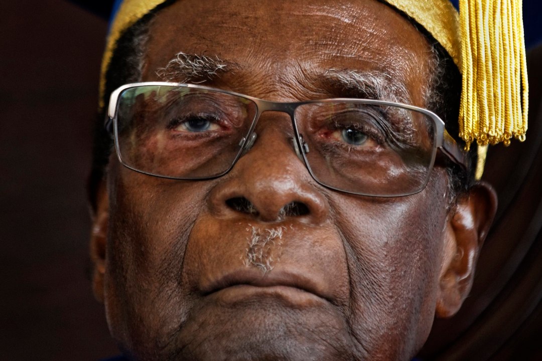 Emmerson Mnangagwa: Mugabe peab lahkuma kohe