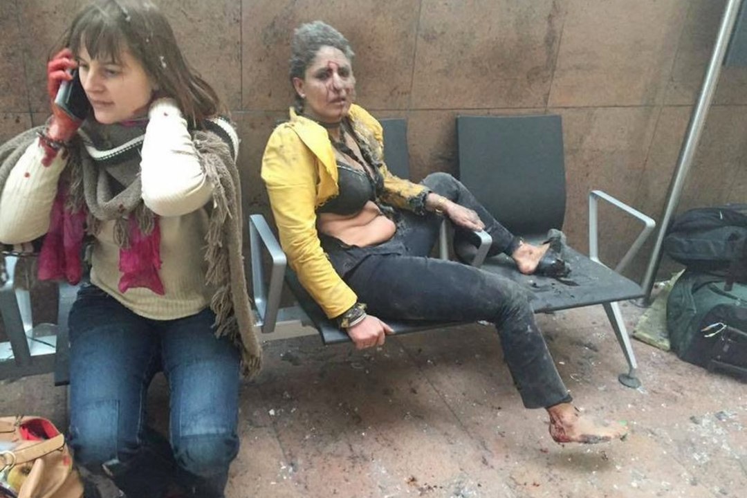 NIDHI CHAPHEKARI LUGU: Brüsseli terrorirünnaku näoks saanud naine avaldas ikoonilise foto sünniloo