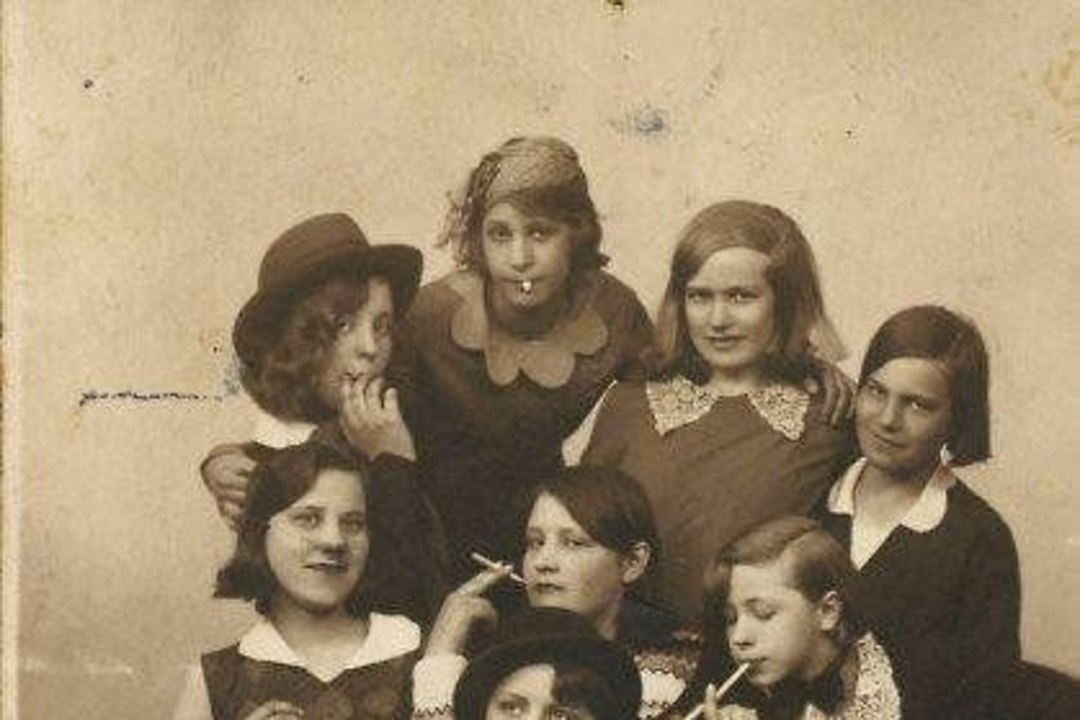 PILTUUDIS | KAS TUNNED NEID TÜDRUKUID? Historical Pics avaldas 1930. aastal tehtud foto Eesti tüdrukutest  