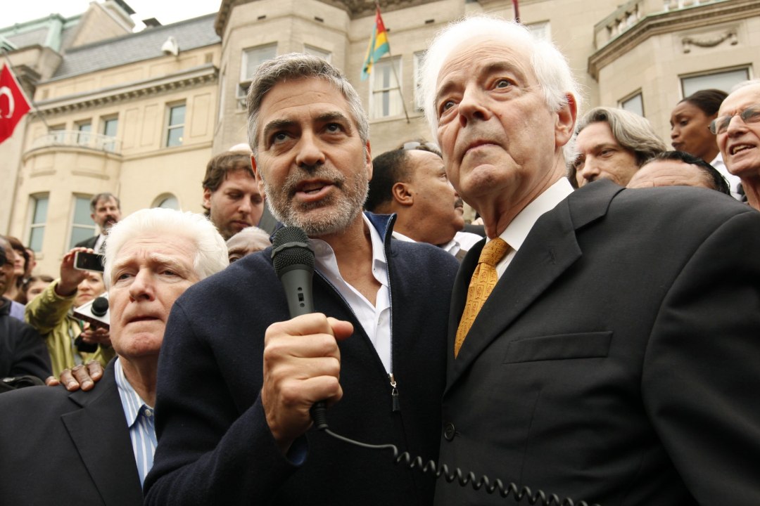 George Clooney isa Nick kohtus lapselastega Skype’i teel