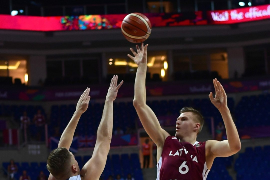 KAHJU! NBA tähe Porzingisega tugevdatud Läti vandus Serbiale alla