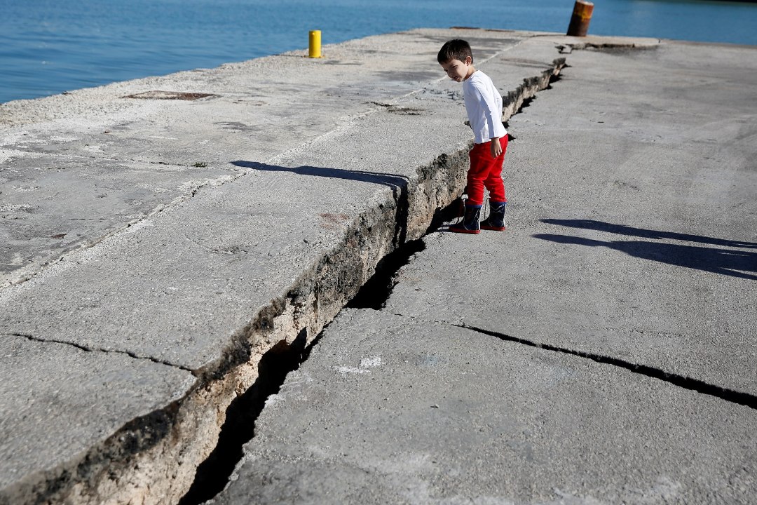Kreeka saart raputas maavärin, kahjustada sai keskaegne klooster