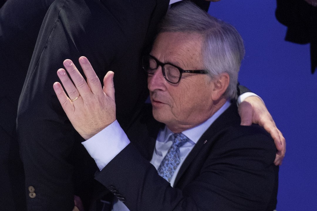 FOTOUUDIS | Jutud Jüri Ratast emmanud Junckeri napsulembusest said jälle hoogu