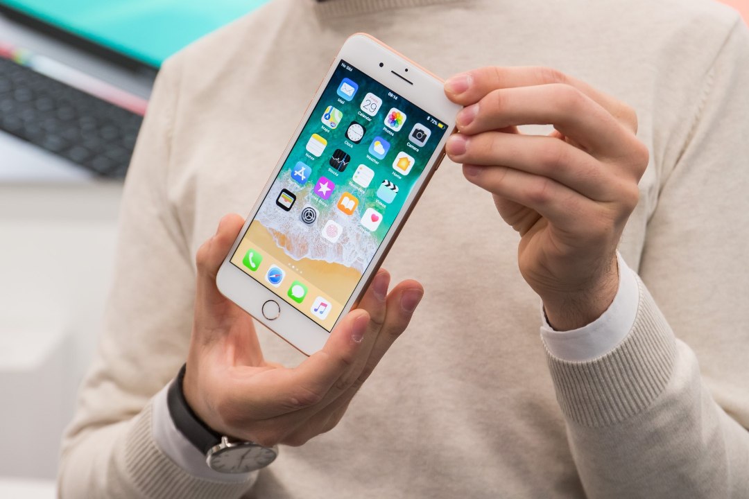 Apple müüs eelmise aasta lõpus üle 77 miljoni iPhone'i, ent sellest jäi ikka väheks