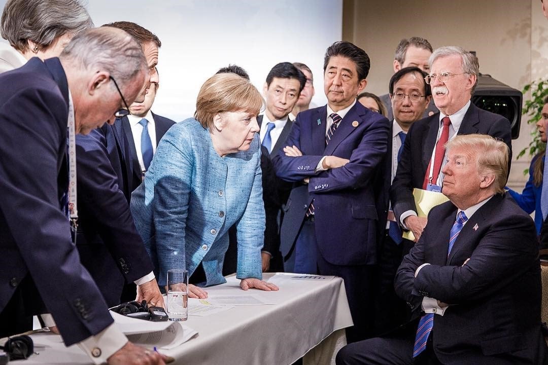 FOTOUUDIS | Merkel ja Trump vahivad üle laua tõtt 