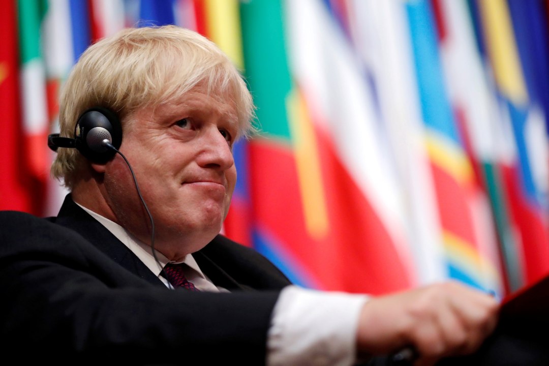 Boris Johnson võrdles burkakandjaid postkastidega