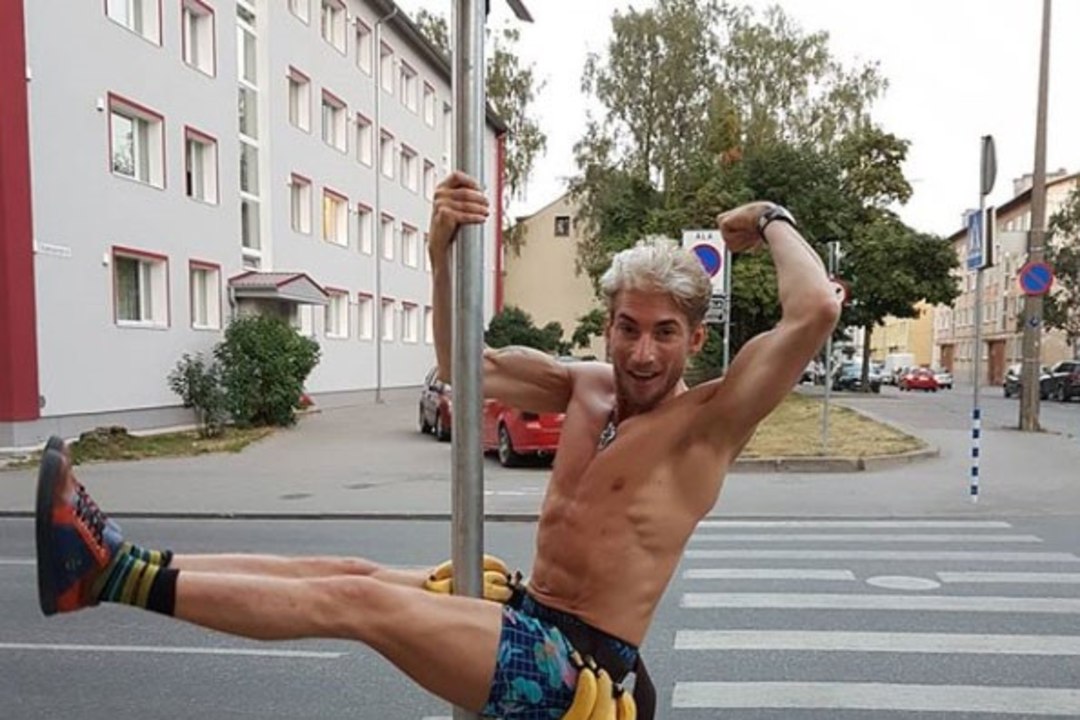 VIDEO | Vaatamine omal vastutusel! Strippar Marco avaldas muusikavideo „Banaani-banaani“