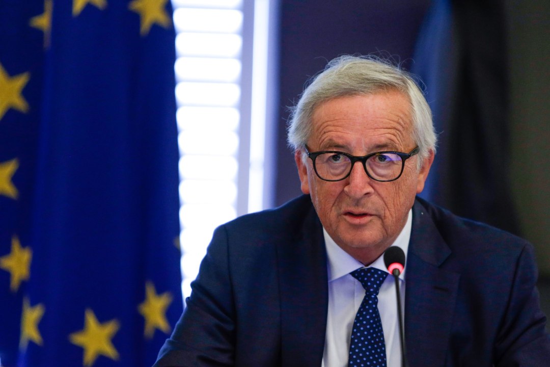 Juncker: Euroopa Komisjon pooldab kellakeeramise kaotamist