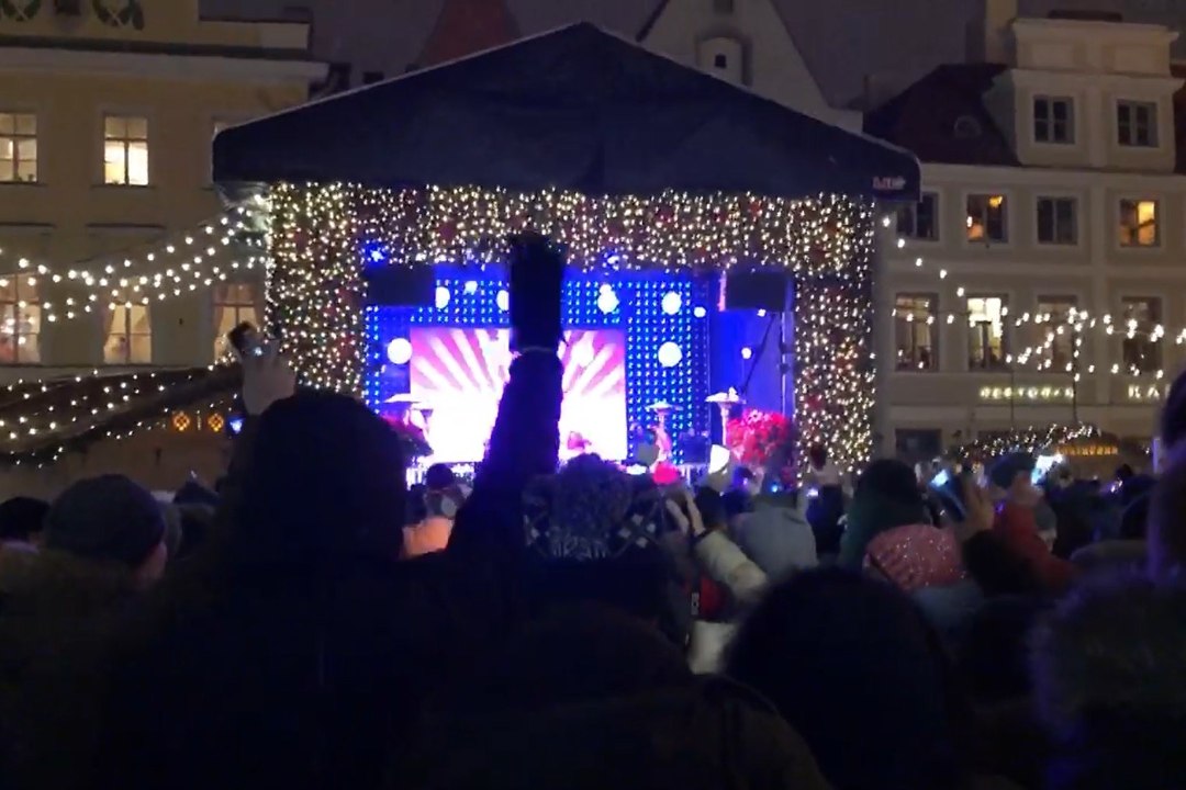 VIDEO | Tallinna Raekoja platsil tervitati uue aasta saabumist Venemaale