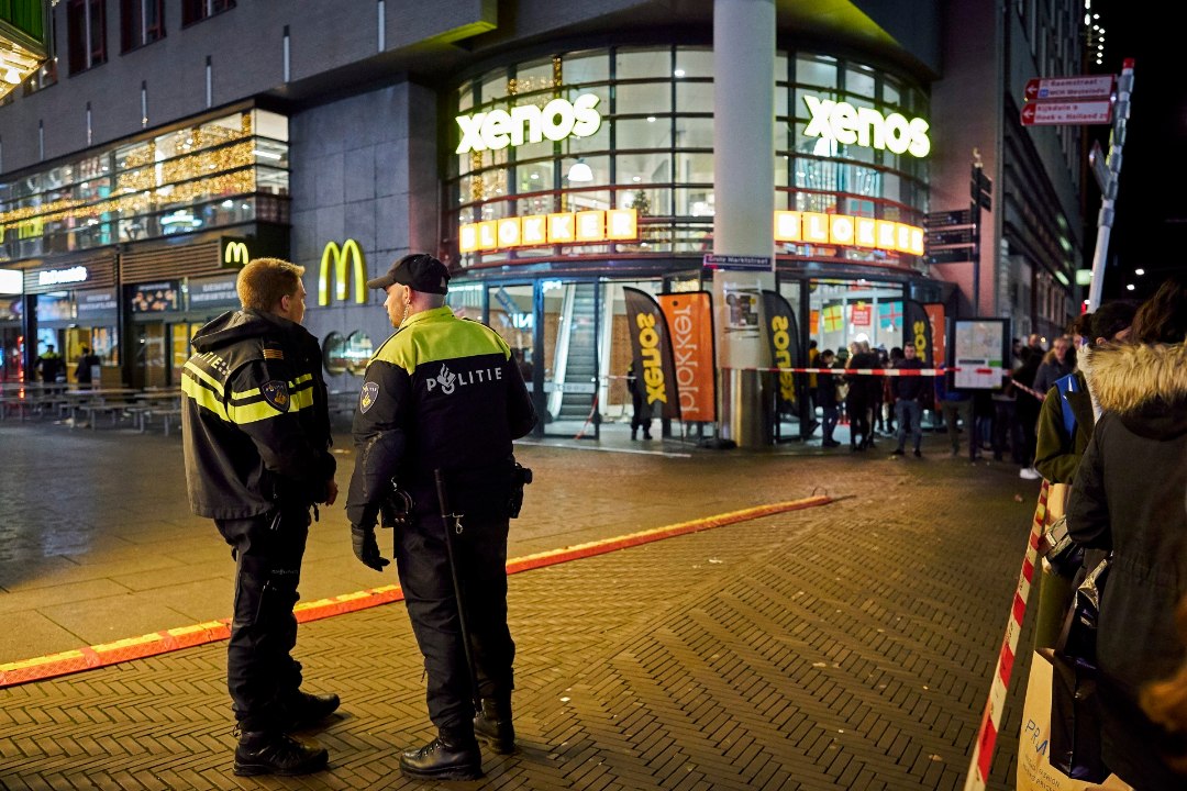VIDEO | Hollandis Haagis toimus pussitamine, vähemalt kolm inimest sai viga