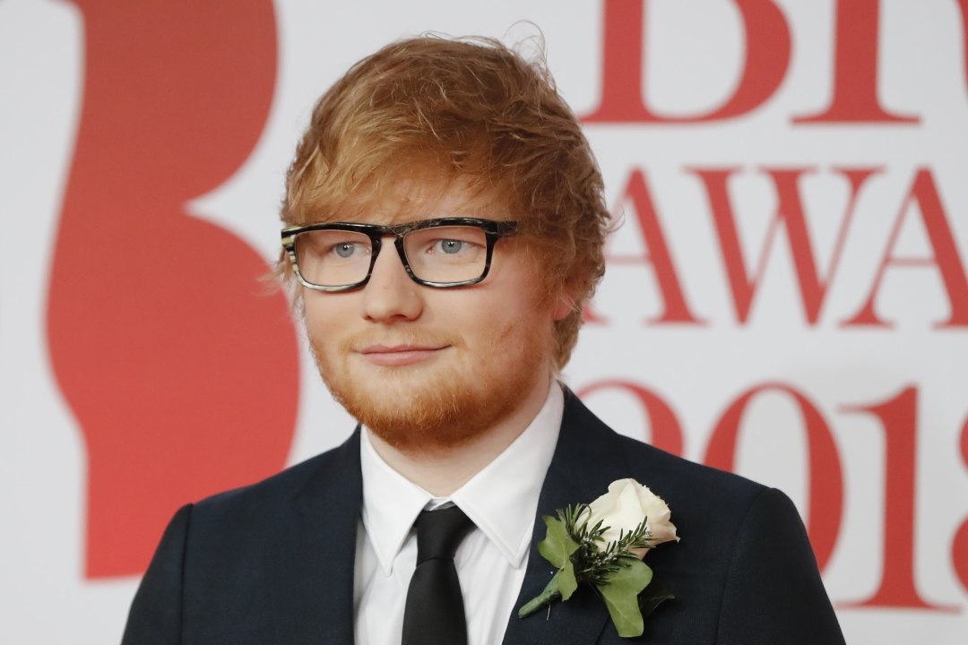 Indoneesias keelustati Ed Sheerani ja Ariana Grande pornograafilised laulud 