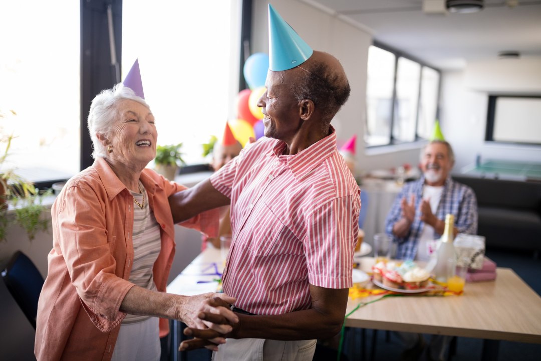 ÄRGE ALAHINNAKE EAKAID: vanavanemad ei taha sünnipäeval morssi ja kooki, vaid rokkivat tantsupidu