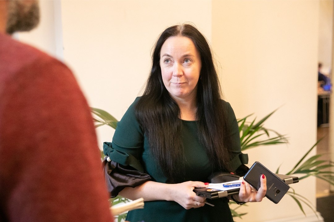 Keskerakonna Tartu piirkonna juhatus üritas veenda abilinnapead Monica Randa lahkuma