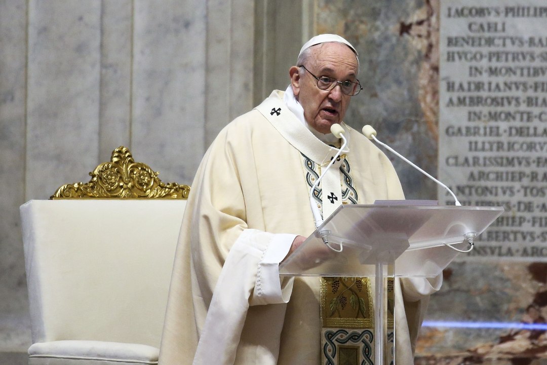 Paavst Franciscus: surmalähedane kogemus aitab mul koroonahaigeid mõista