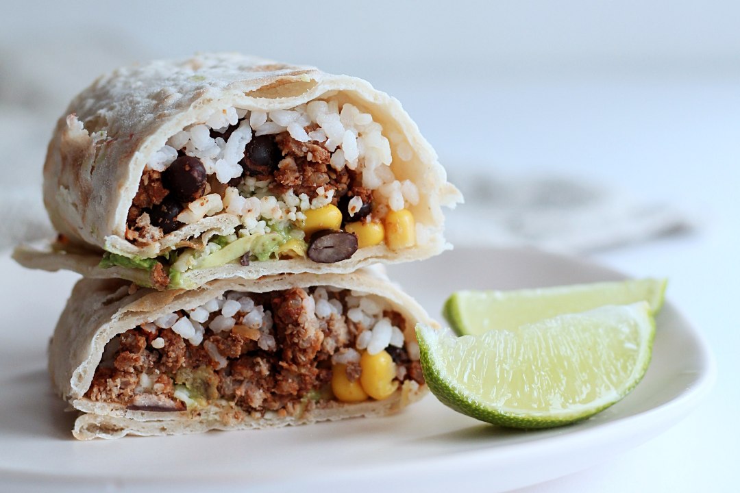 AVASTA UUSI MAITSEID: mehhikopärased hakkliha-oatäidisega burritod