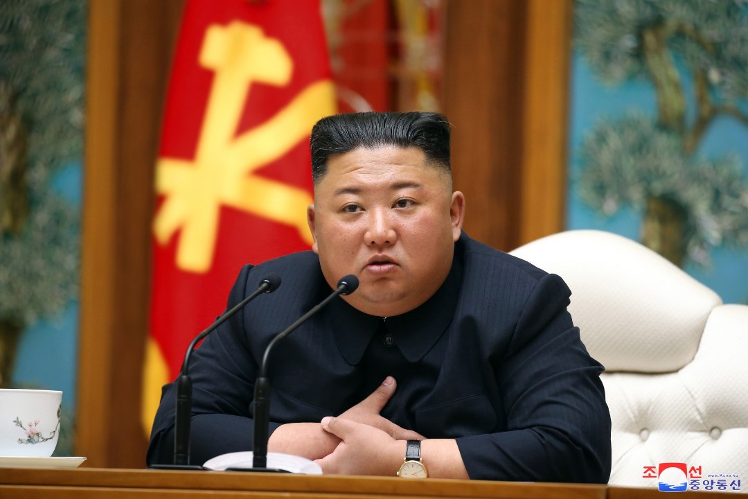POLE VAJA MURETSEDA! Lõuna-Korea luure: Kim Jong-un pakatab tervisest
