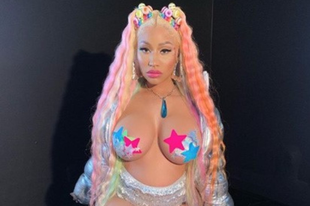 Nicki Minaj õhutab uue videoga raseduskõlakaid