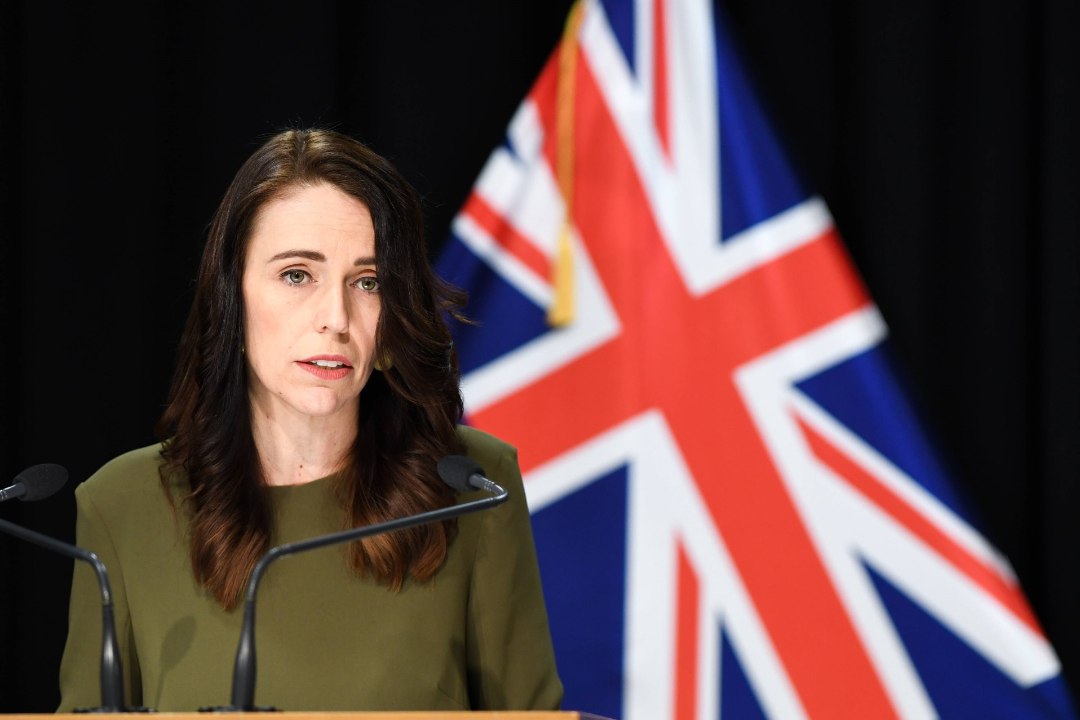 Uus-Meremaa valimised lükkusid uue koroonapuhangu tõttu ühe kuu võrra edasi
