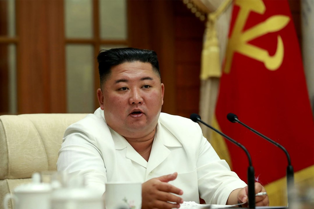 Kim Jong-un hoiatas ametnikke koroonaviirusega seotud puudujääkide ja peagi saabuva taifuuni eest